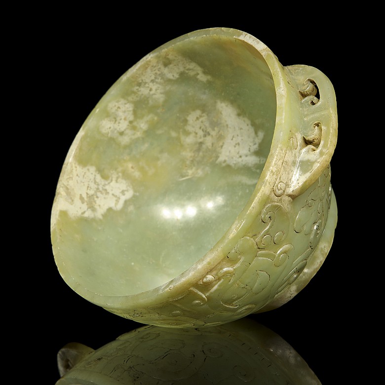 Jade bowl 'Taotie Mask', Western Han dynasty