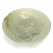 Jade bowl (笔洗) with bats, Qing dynasty.