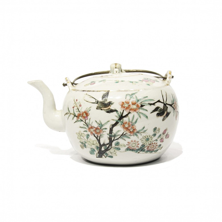 Ceramic teapot, China, 19th century