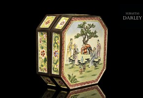 Caja de bronce esmaltado, med.S.XX