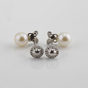 Earrings in 18k white gold baby pearl - 2