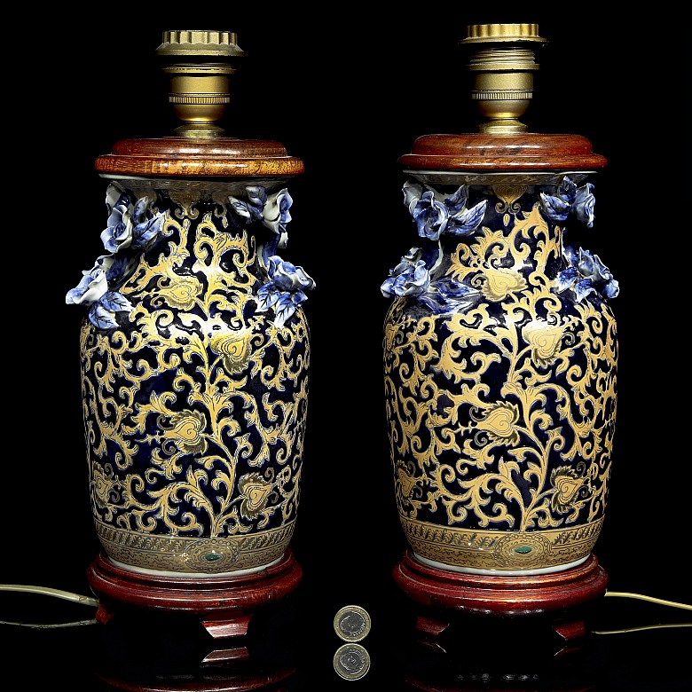 Pareja de lámparas de porcelana china, S.XX