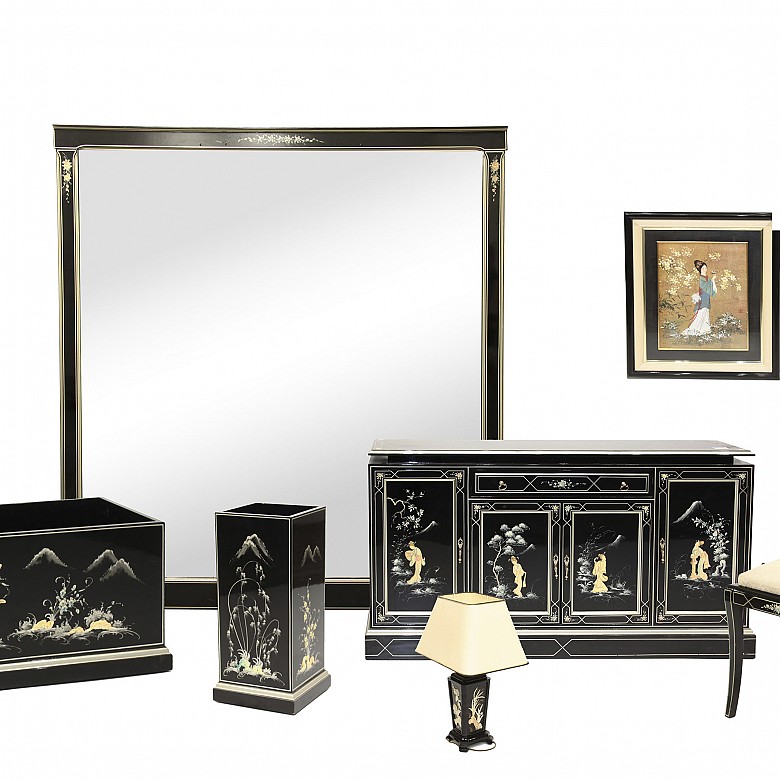 Lacquered furniture set, with oriental motifs, 20th century