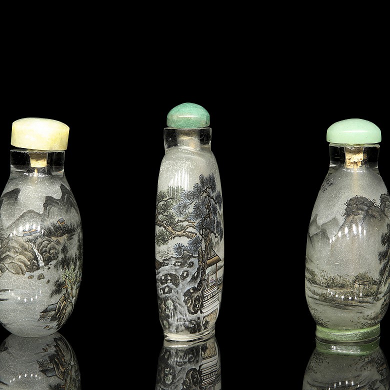 Tres botellas de rapé de vidrio pintadas a mano