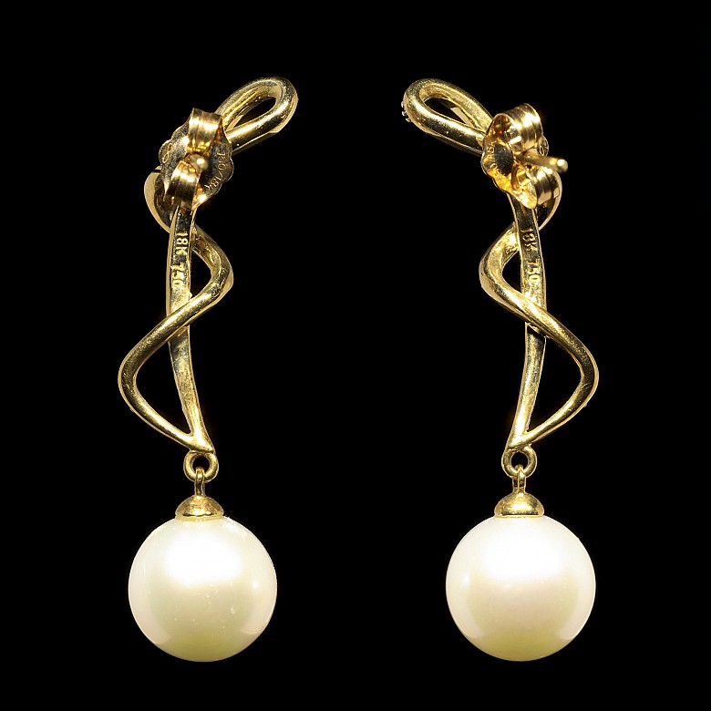Long earrings in 18k yellow gold, pearls and diamonds - 4