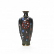Cloisonne lobed vase, 19th - 20th century