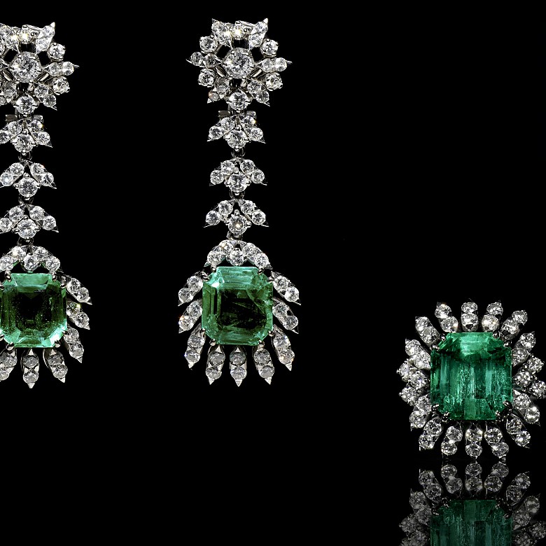 Set of platinum,  colombian emerald and brilliant-cut diamonds earrings and ring