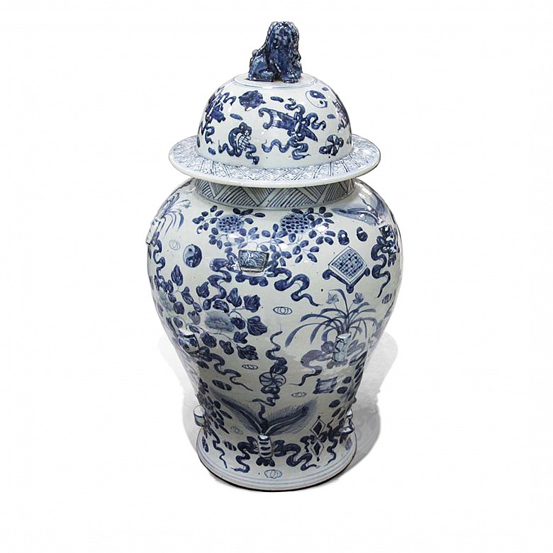 Chinese vase, early 20th century