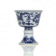 Blue and white porcelain footed bowl, 20th century