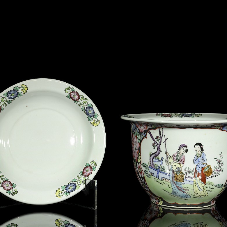 Porcelain flowerpot and dish, 20th century - 10