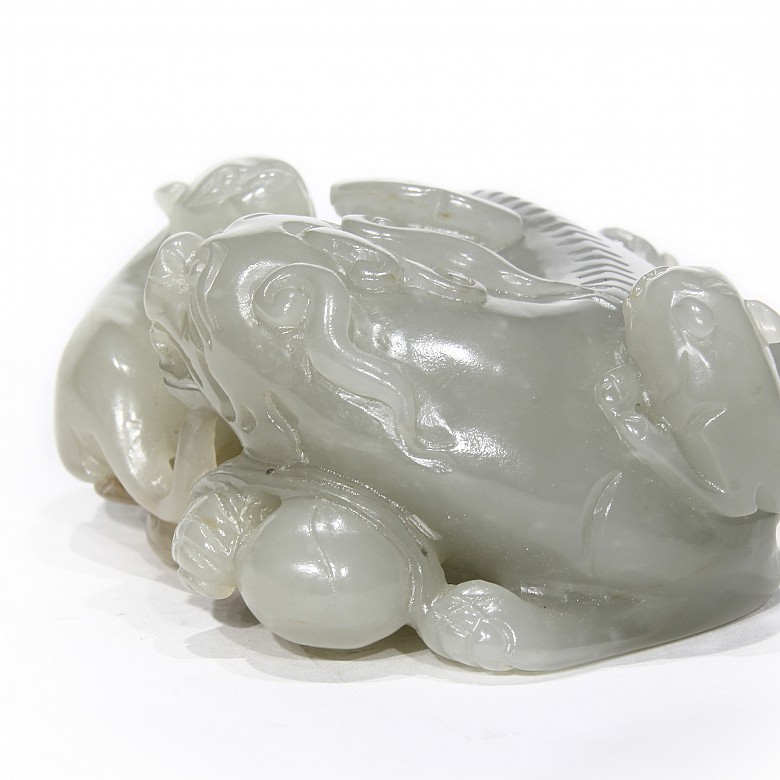 Carved jade figurine, Qing dynasty.