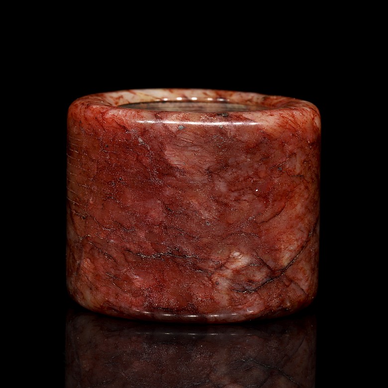 Bonito anillo arquero de jade con tonos rojizos - 2