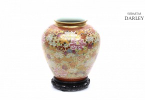Jarrón japonés de porcelana Imari, ffs.s.XIX