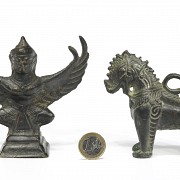 Tres pequeñas figuras de bronce, Asia. - 7