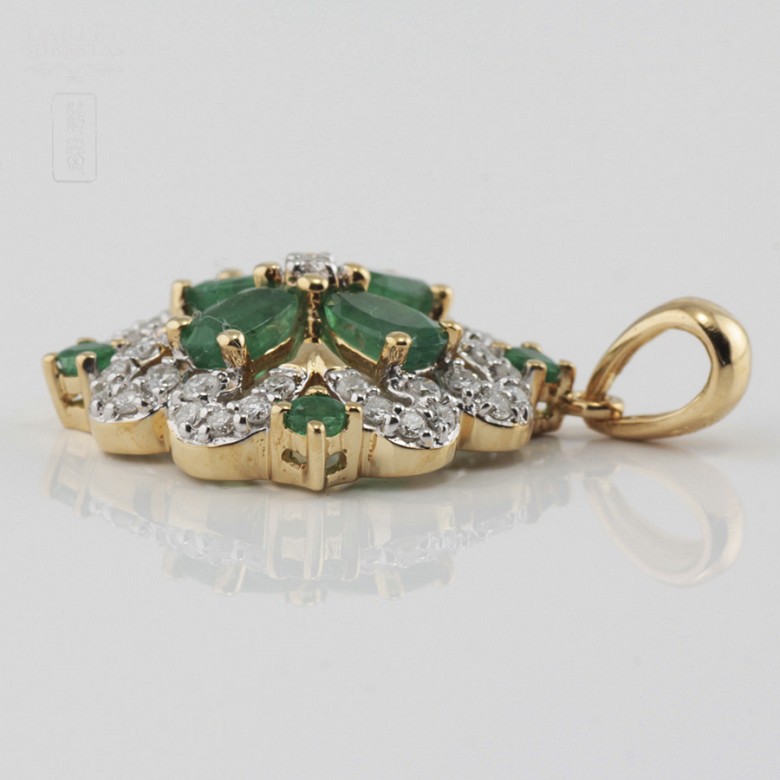 Fantastic emerald and diamond pendant - 2
