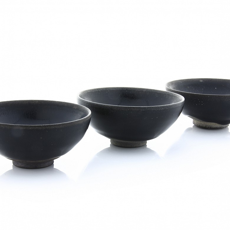 Three small Song style bowls.