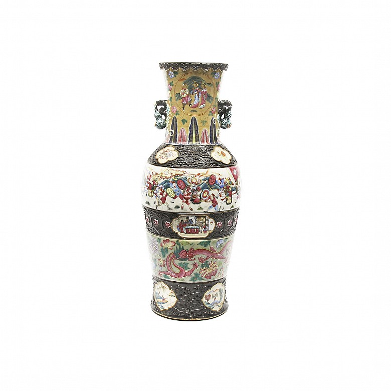 Ceramic vase, China, Nanjijng, 19th century
