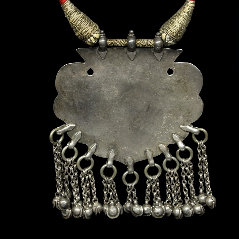 Persian silver necklace, 20th century
