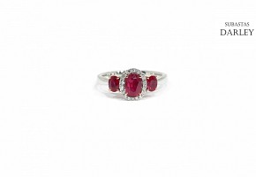 18k white and rose gold ring with rubies and diamonds