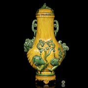 Large Sancai-glazed ceramic vase, Qing dynasty - 8
