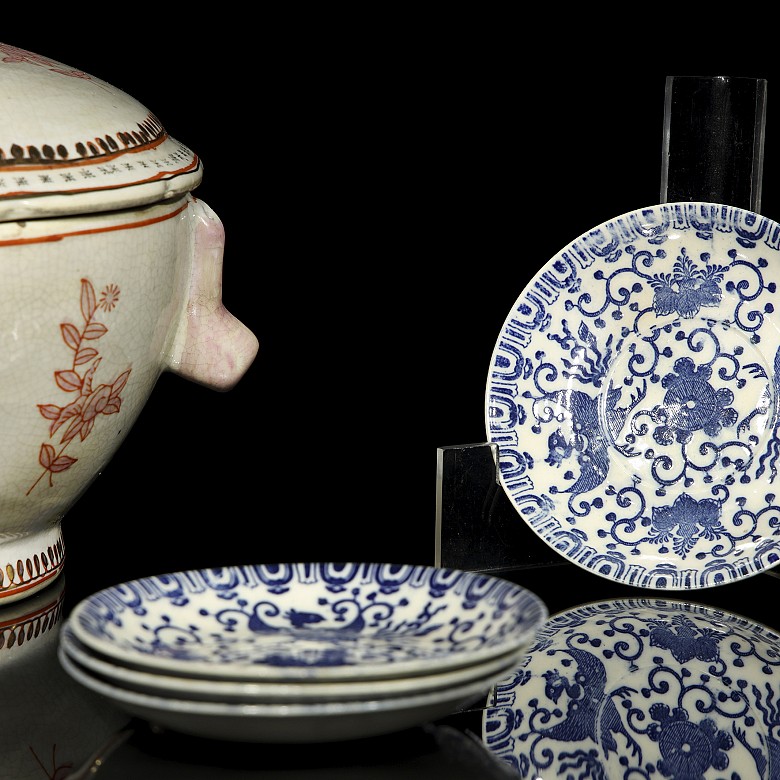 Porcelain set, Asia, 19th - 20th century