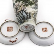 Lot of enameled porcelain pieces, 20th century