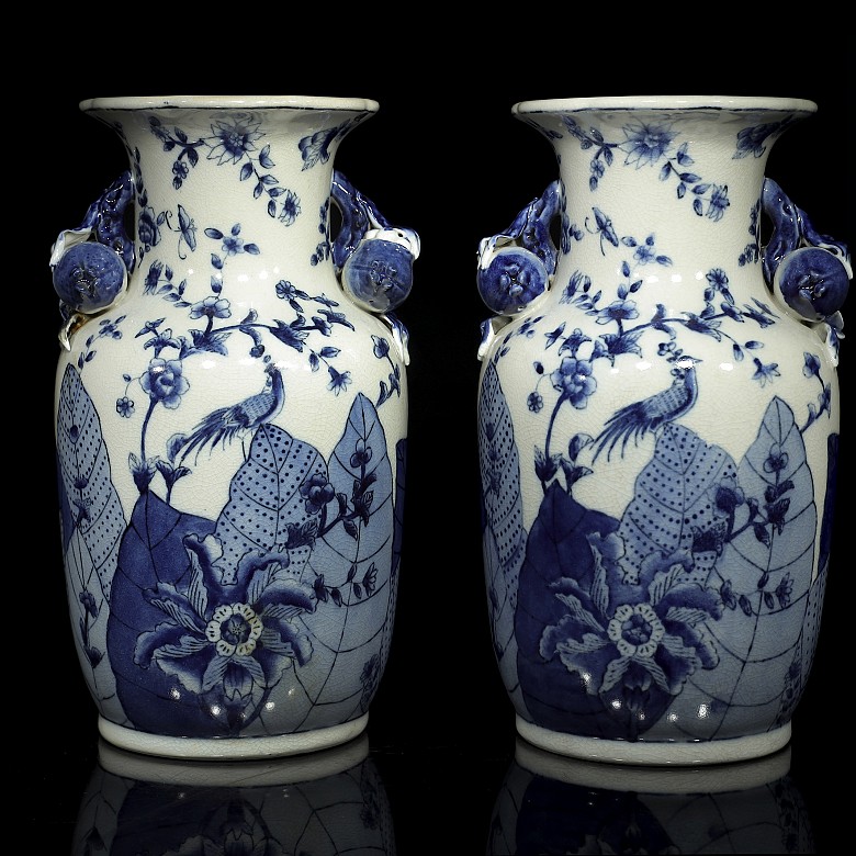 Pareja de jarrones en porcelana china, S.XX