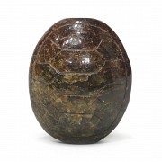 Tortoise-shell jade bead, 19th century