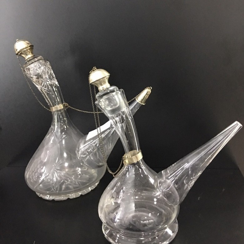 Beautiful couple of Porrónes in hand carved Crystal,