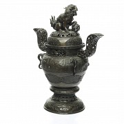 Bronze censer with lion, Qing Dynasty