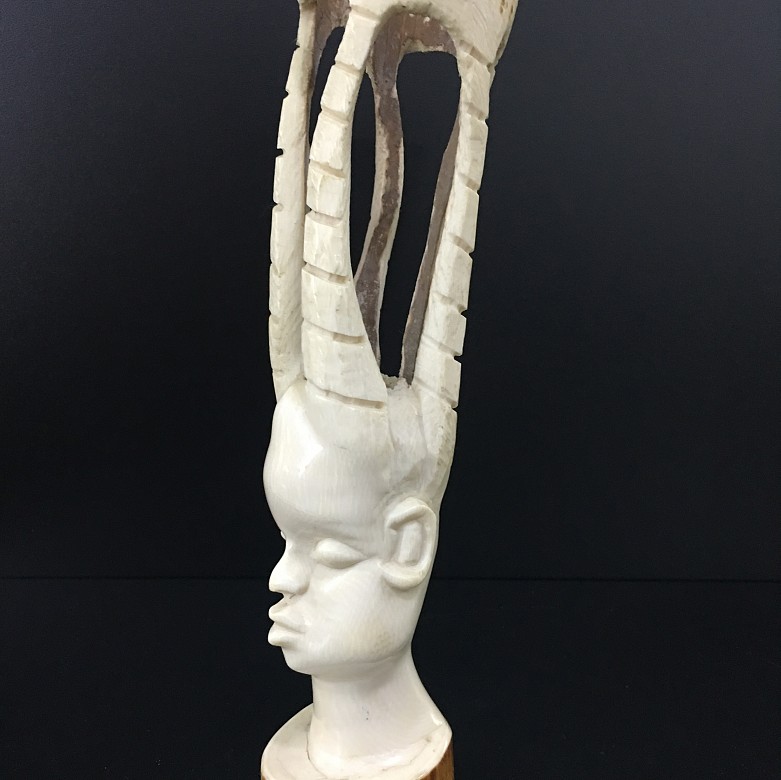 Face of African carved in ivory. - 2