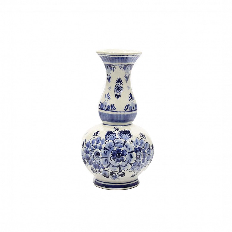 Delft vase, white and blue dutch porcelain, 20th century