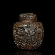 Pequeño tibor de laca tallada, dinastía Qing