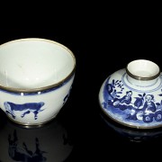 Bowl with lid, blue and white, China, 19th century