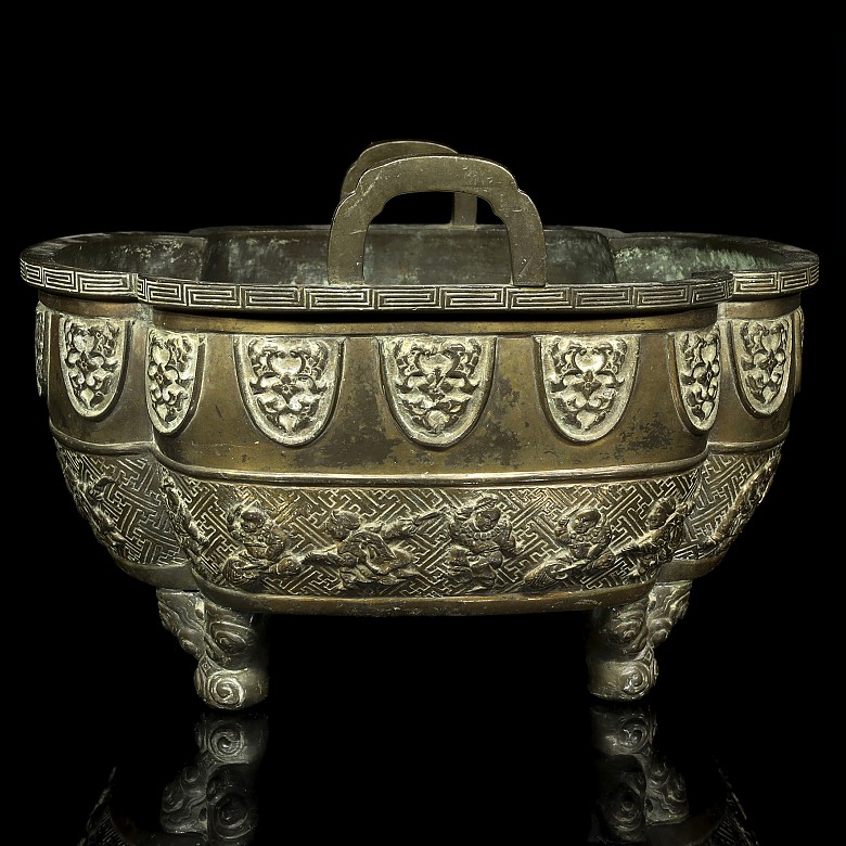 Incensario de bronce, con relieves, dinastía Qing