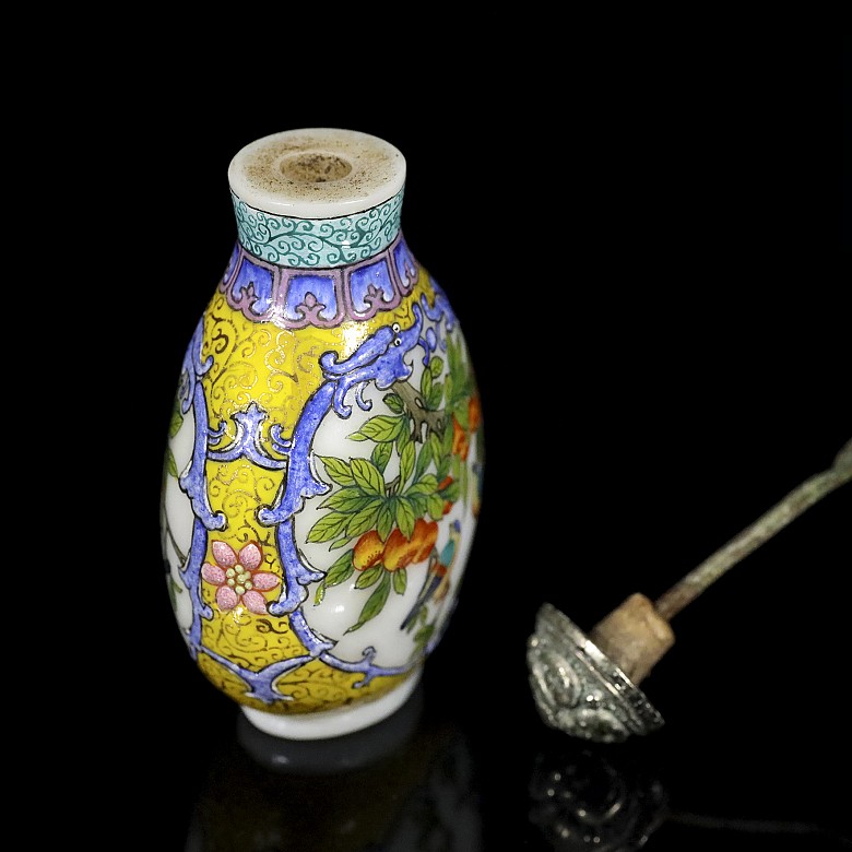 Botella de rapé esmaltada, con marca Qianlong - 3
