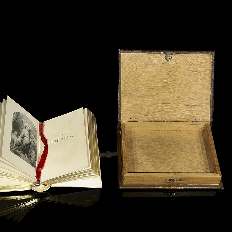 Libro y caja forrada en piel, S.XIX - 5