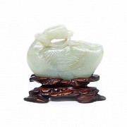 Pato de jade con peana, China, Dinastía Qing (1644-1912)