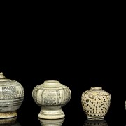 Lote de recipientes con decoración vidriada, Sawankhalok, s.XIV - XVI - 1
