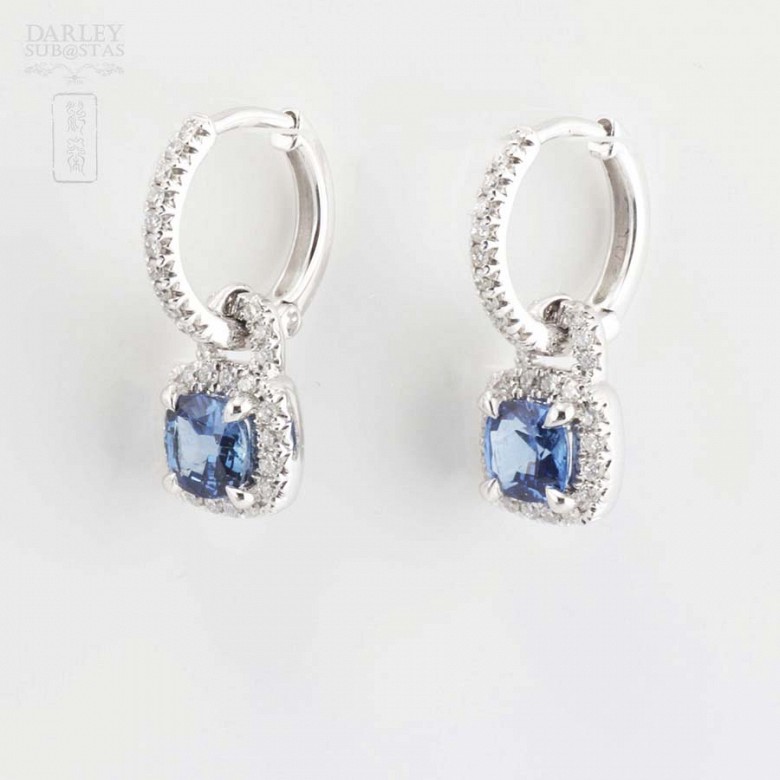 Beautiful 18k gold earring with diamonds and sapphire - 1