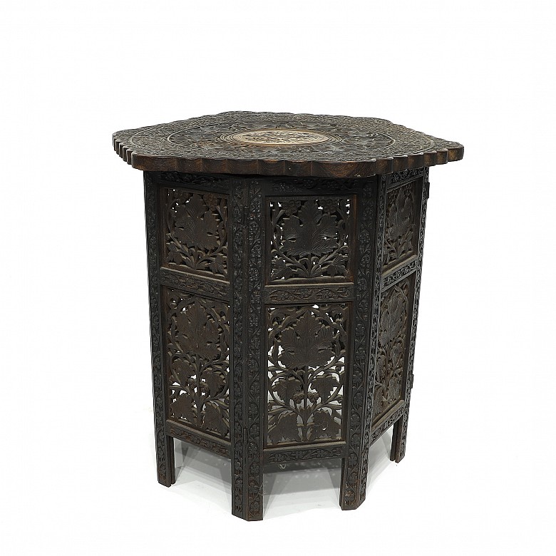 Carved wood table with a base, 20th century - 1