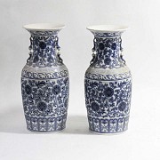 Pair of porcelain vases, LLADRÓ