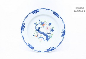 Enameled porcelain plate, China, 18th century