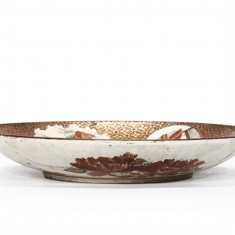 Kutani porcelain decorative plate, Japan, Meiji period.