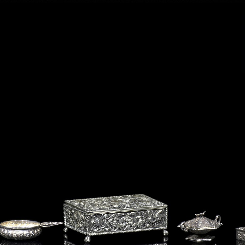 Cajas y cuencos de plata, S.XX