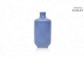 A monochromatic blue-glazed maniature vase, Qianlong mark