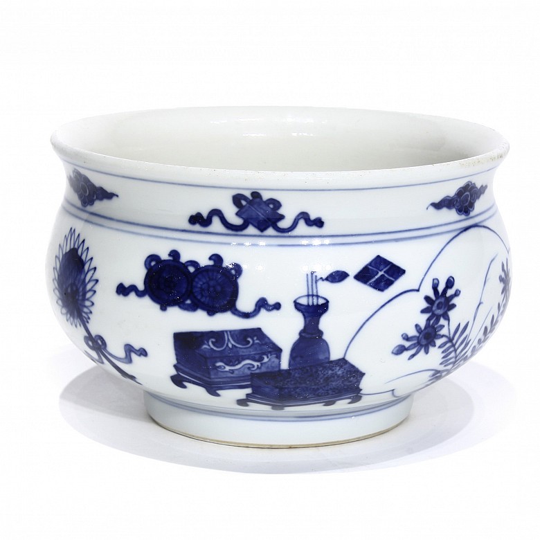Porcelain bowl in blue and white, 20th century