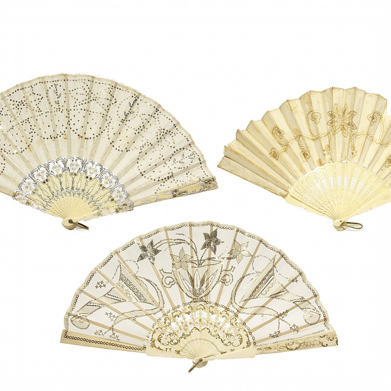Lot of three fans of carved bone linkage, 19th century