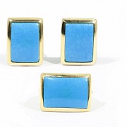 Earrings and turquoise ring in 18k yellow gold.