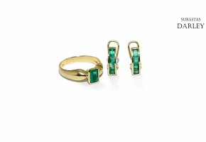 18k yellow gold and emerald set